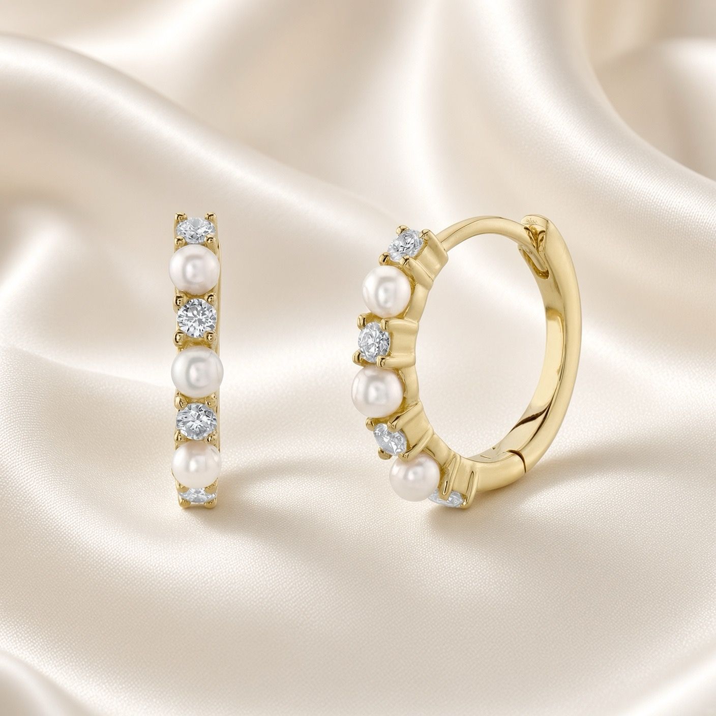 14K Y/G Diamond and Pearl Huggie Earrings, D: 0.14ct