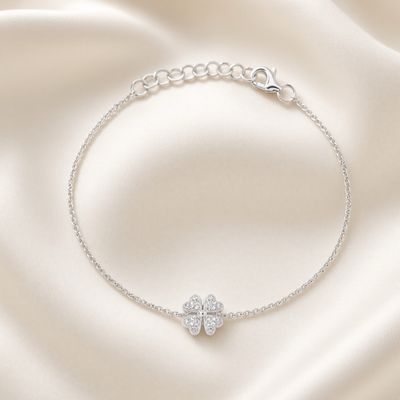 14K W/G Diamond Clover Bracelet, D: 0.05ct