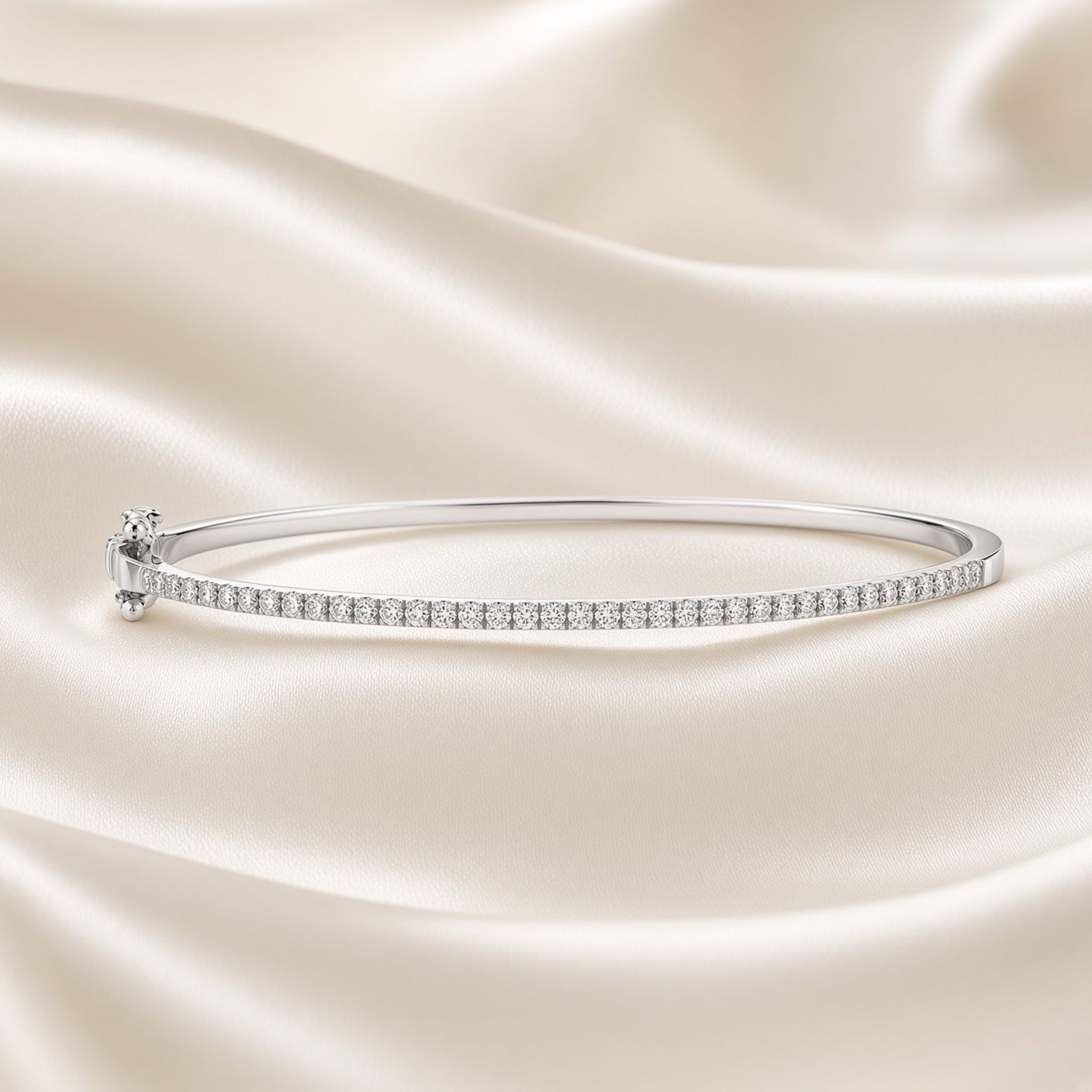 14K W/G Single Line Diamond Bangle Bracelet , D: 0.62ct