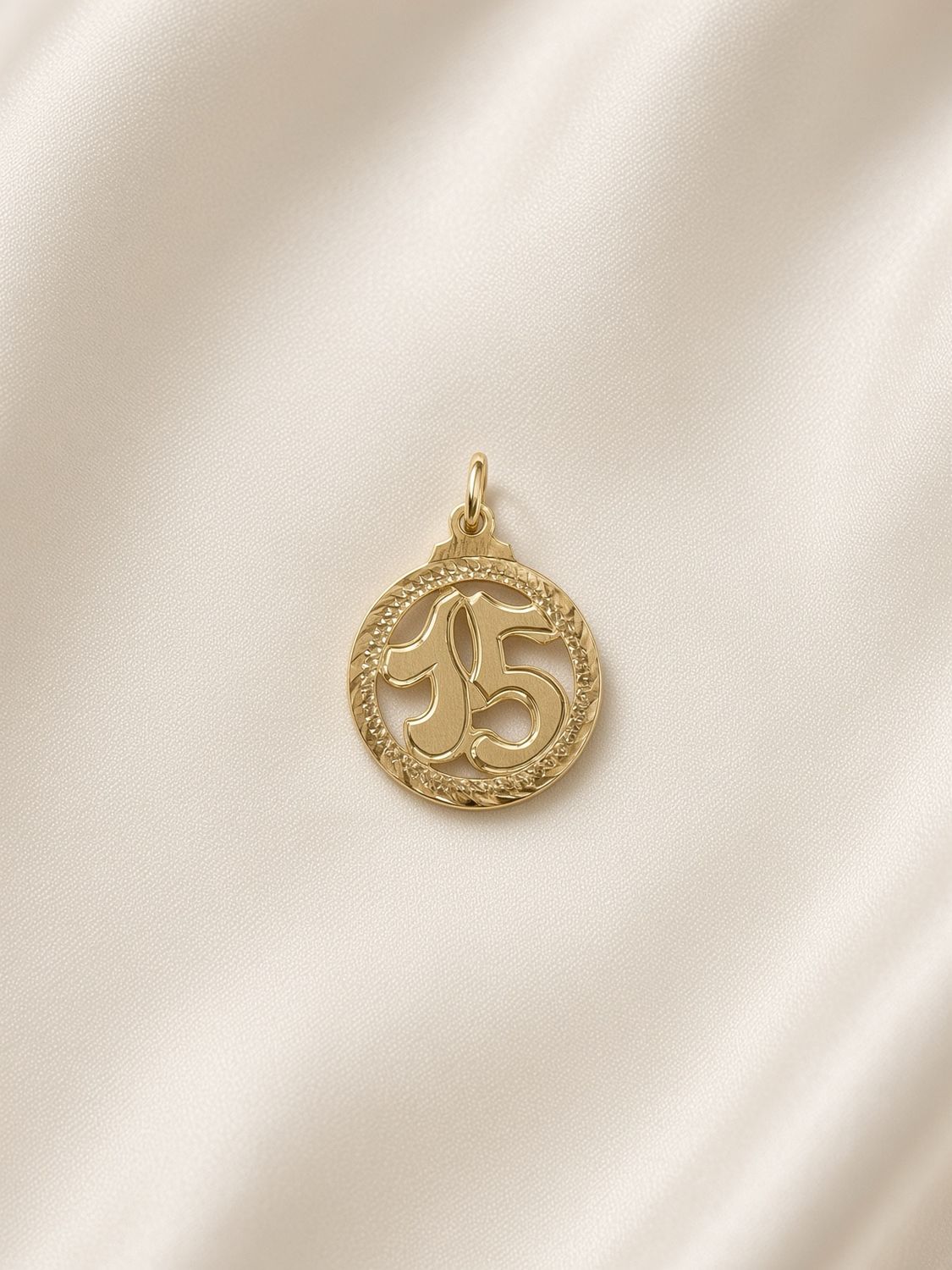 Quinceañera 15 Medallion