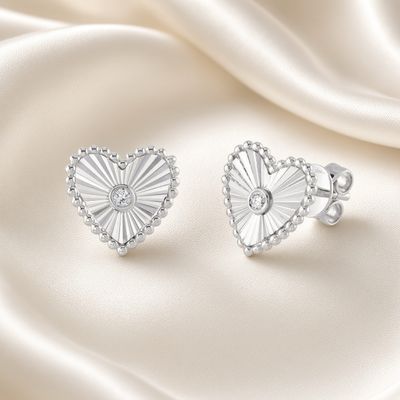 14K W/G Fluted Diamond Heart Stud Earrings, D: 0.04ct