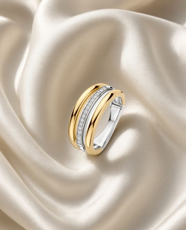 Vintage Triple CZ Band