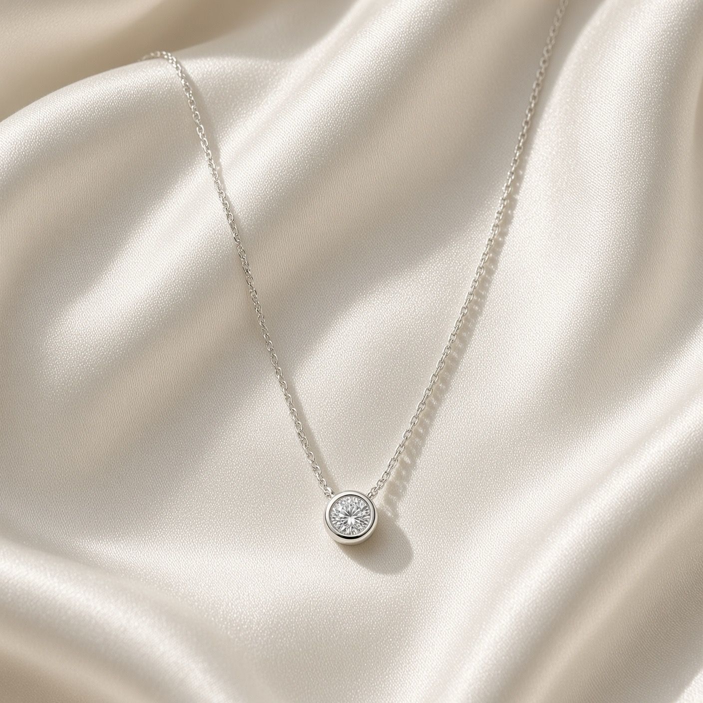 34124ZI- Classic Silver Bezel Set Necklace