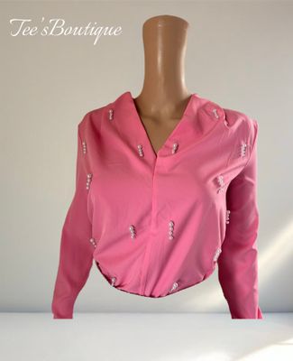 V-Neck Lantern Sleeve