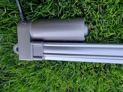Original HORSEFEED BOX IP 66 Premium  Linearantrieb