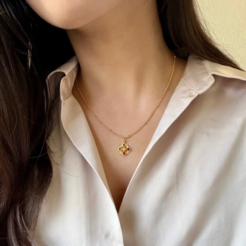 Collier en améthyste et cyanite orange Collier en améthyste et cyanite orange
