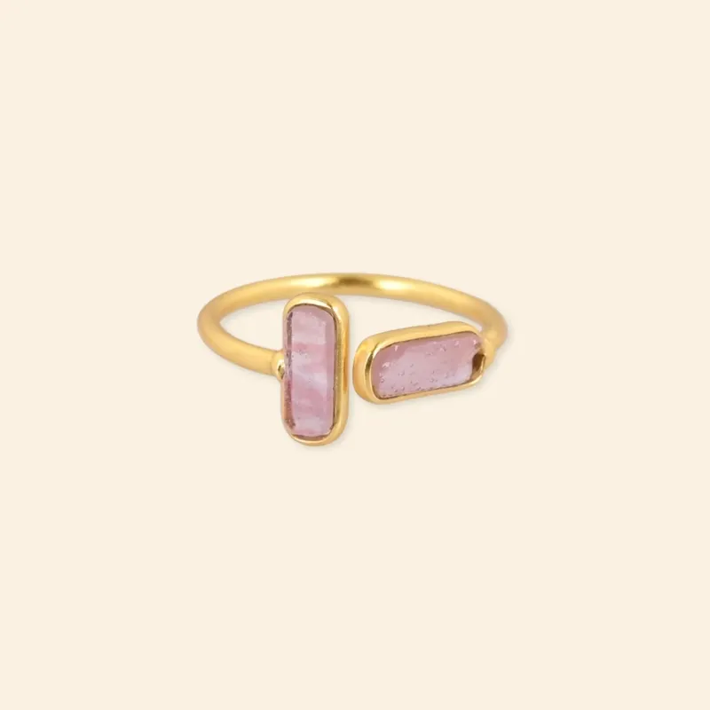 Bague Quartz rose brut – Plaqué Or 18 carats Bague Quartz rose brut – Plaqué Or 18 carats