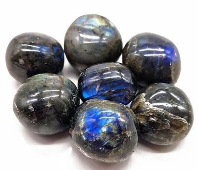Labradorite qualité Extra de Madagascar – Pierre roulée