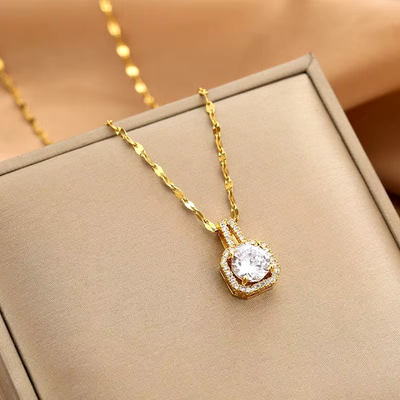 Collier en acier inoxydable serti de Zircon MN1