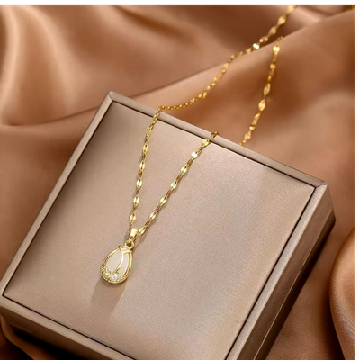 Collier en acier inoxydable serti de Zircon MN7