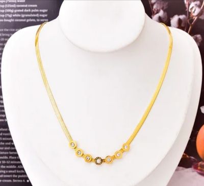 Collier en acier inoxydable doré à l&#39;or fin 18 carats