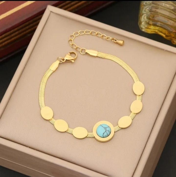Bracelet Pierre bleu opale en acier inoxydable dorées à l&#39;or fin 18 carats