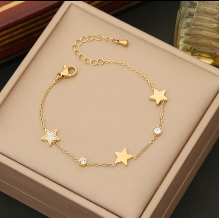 Bracelet Etoiles en acier inoxydable doré à l&#39;or fin 18 carats