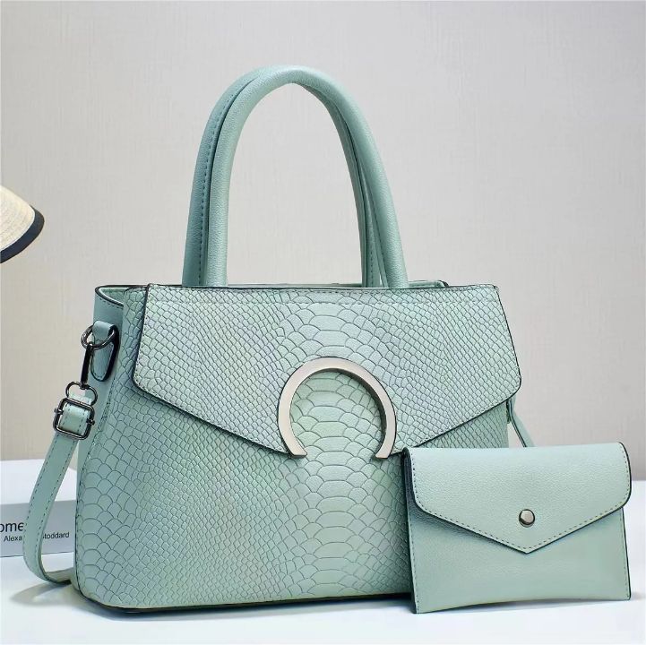 Lot de 2 pièces Sac à main Fourre-tout élégant à relief écailles et pochette en cuir PU de haute qualité