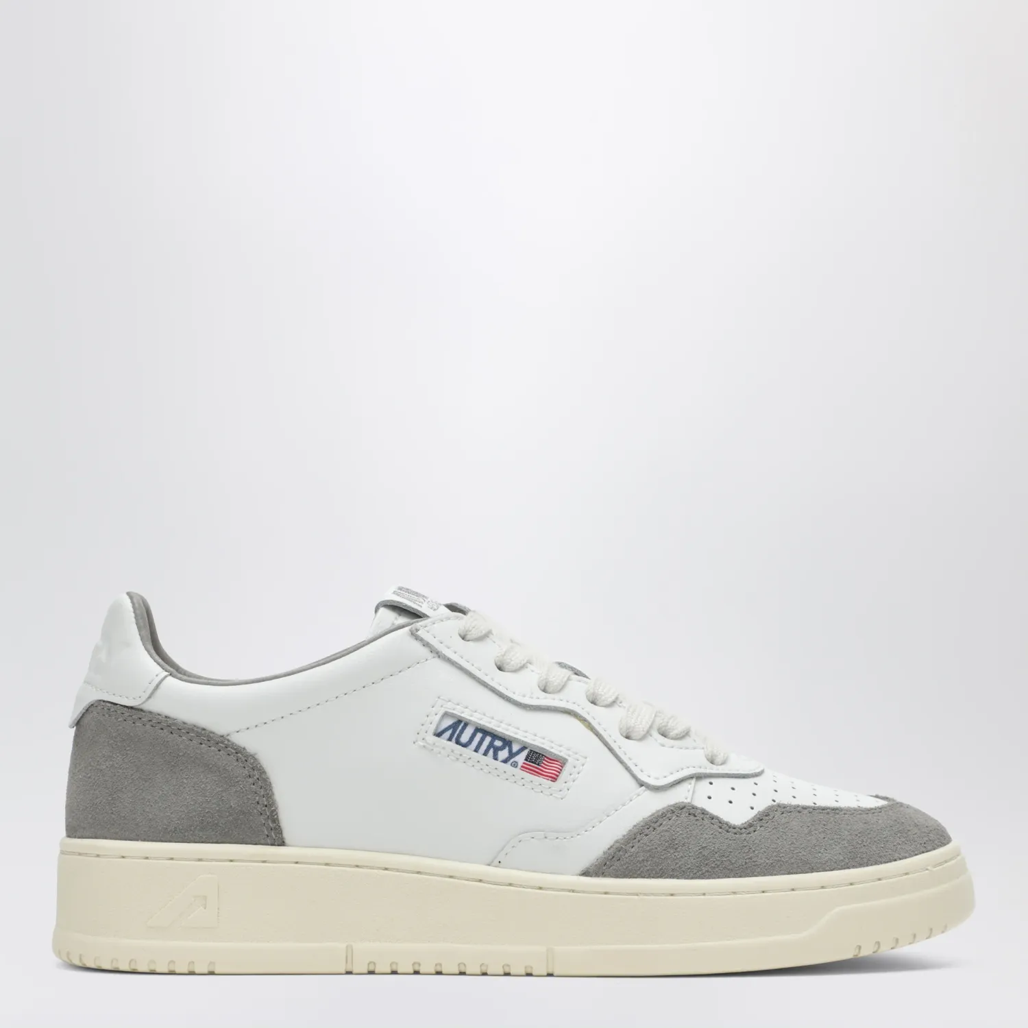 AUTRY Medalist Low Sneakers in white leather and grey suede