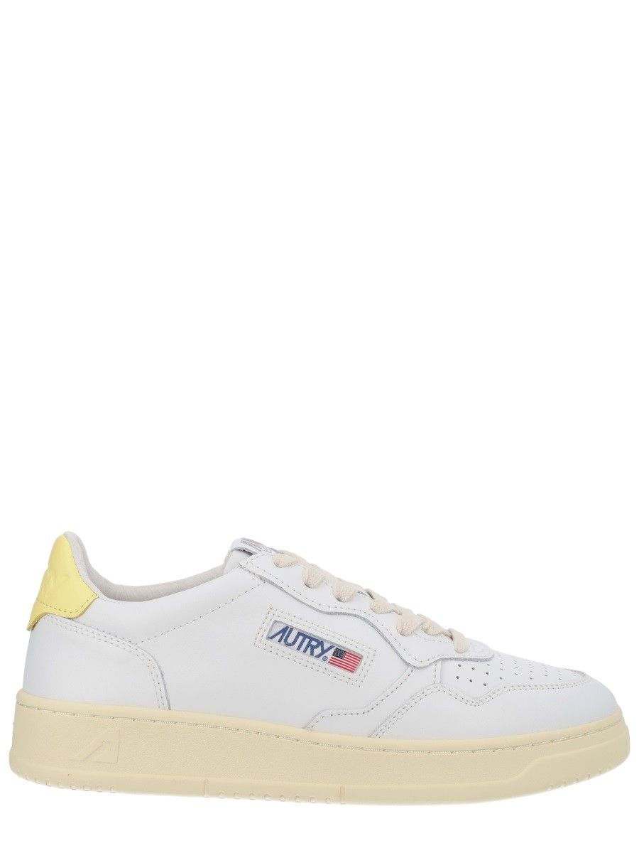 Autry Medalist Low Sneakers in White