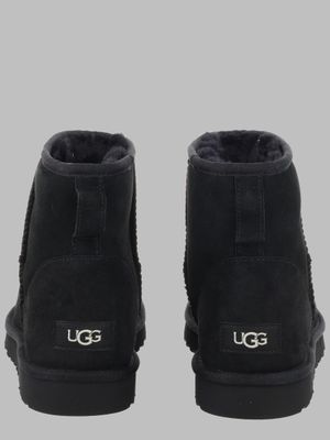 UGG Classic Mini Boots in Black
