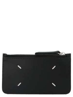 ‘Stitching’ card holder