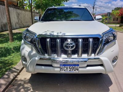 L. 1,390,000 PRADO 2017