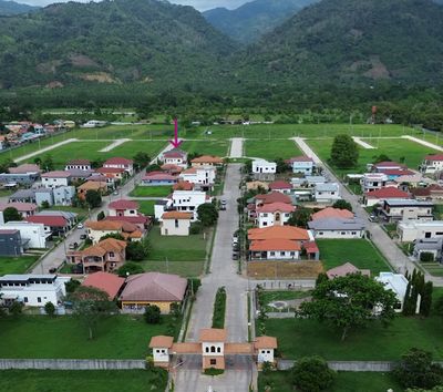 TERRENO 344.22 VARAS EN LA GRANJA