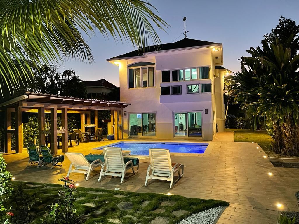 Casa Walter en San Juan del Mar, Tela