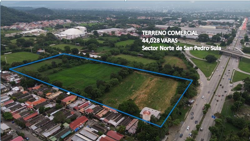 Terreno Comercial de 44,028 v² | $12,107,000