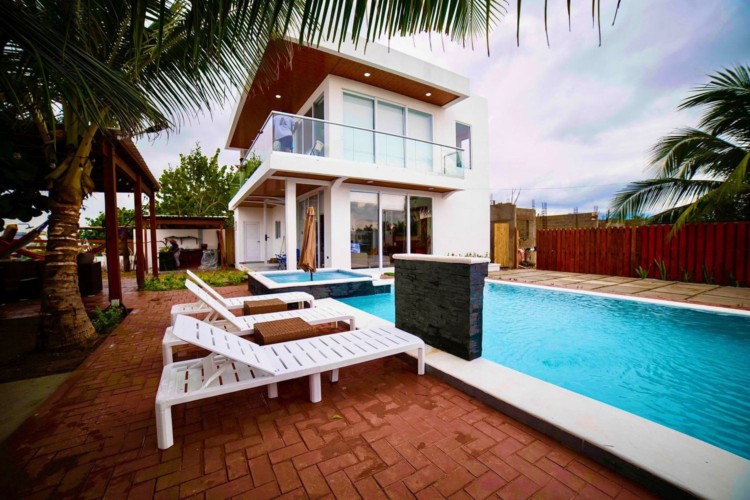 Casa Albert en San Juan, Tela.