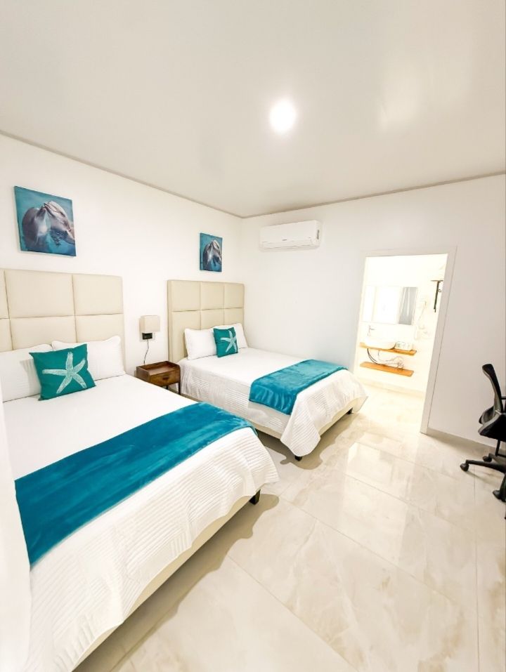 Beach House, Habitaciones (Tela)