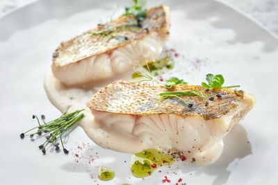 Pavé de maigre cru de Méditerranée