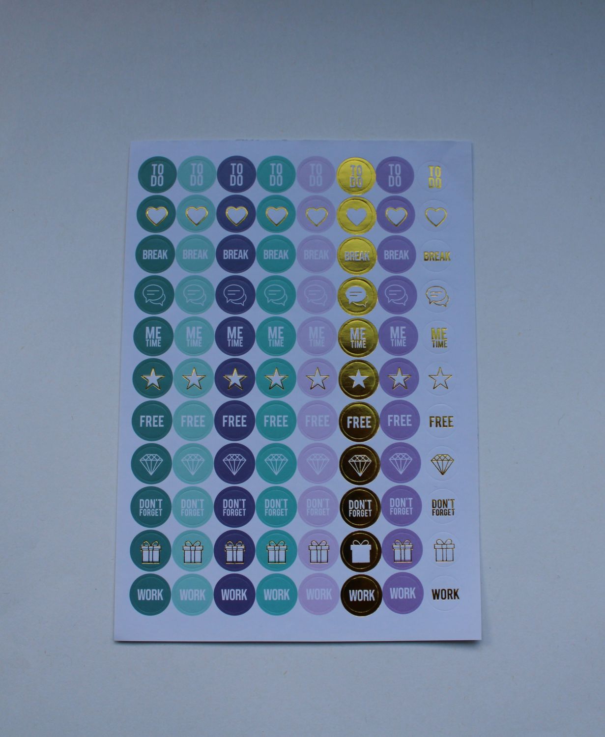 Sheet met kleine ronde stickers