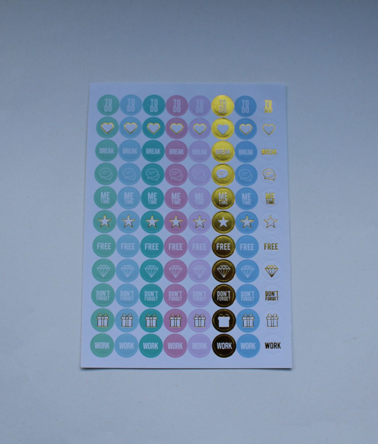 Sheet met kleine ronde stickers