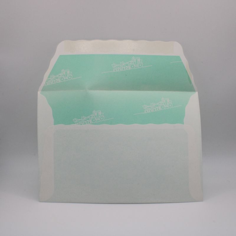 Envelop met blauwgroene binnenkant