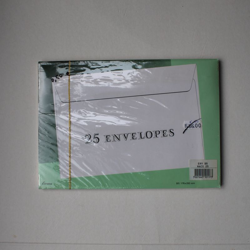 Pak van 25 B5 enveloppen