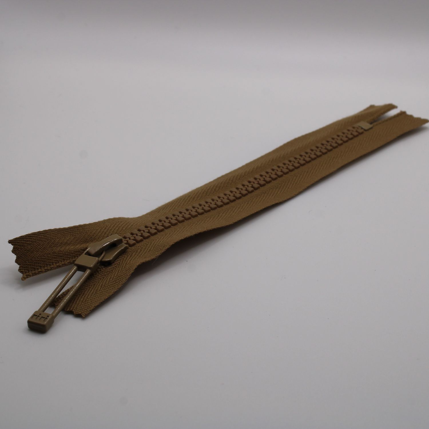 Bruine rits 13 cm
