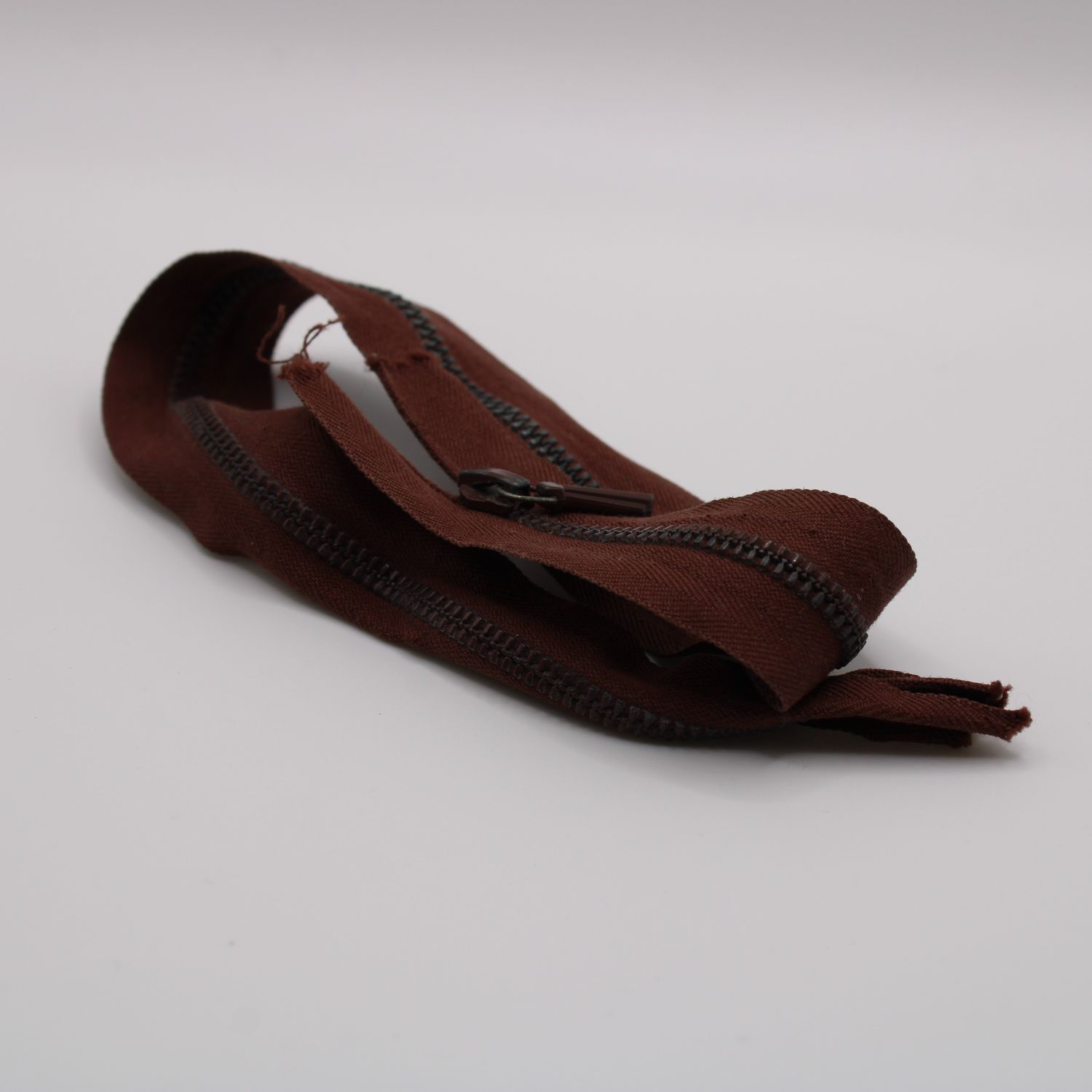 Bruine rits 29 cm