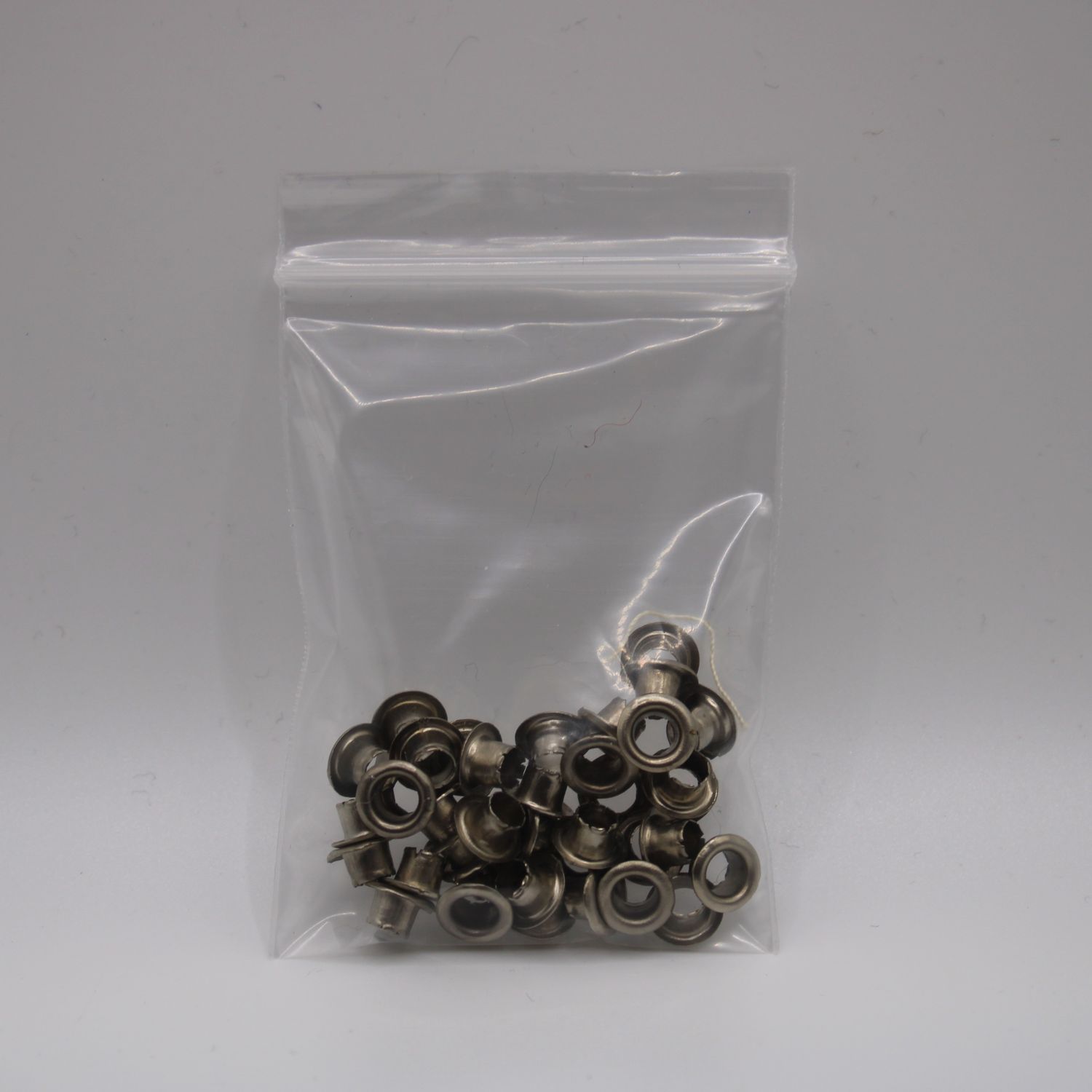 Grijze eyelets