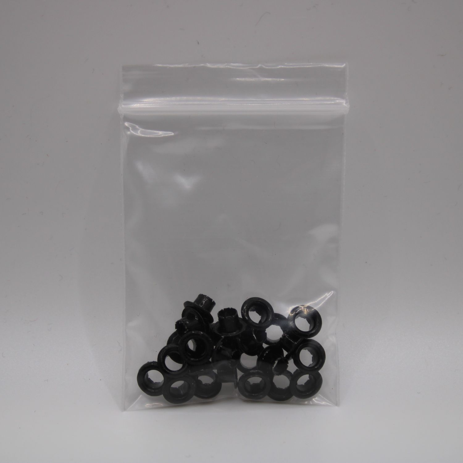 Zwarte eyelets