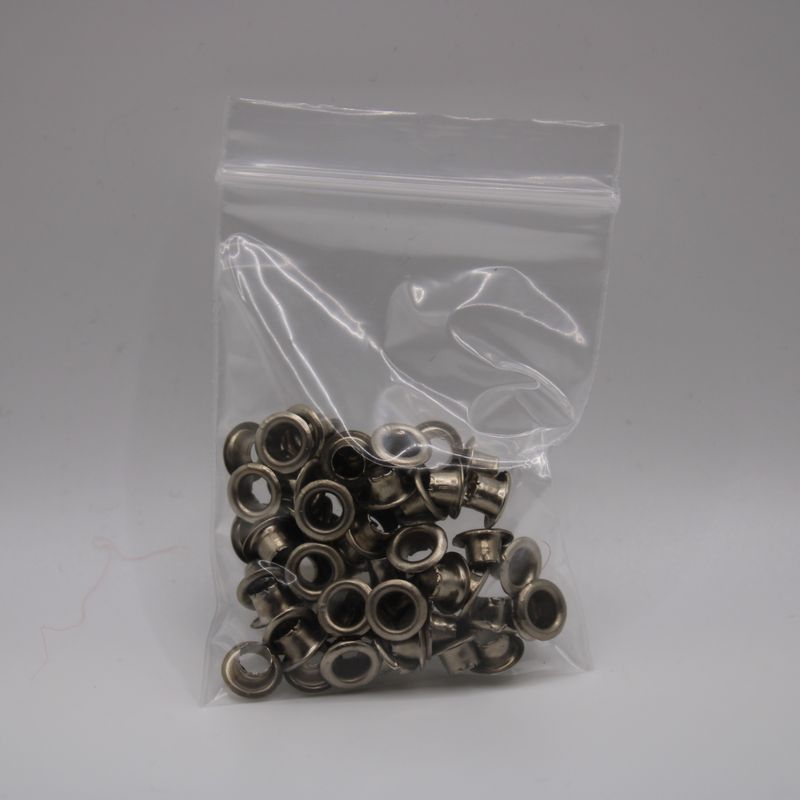 Grijze eyelets