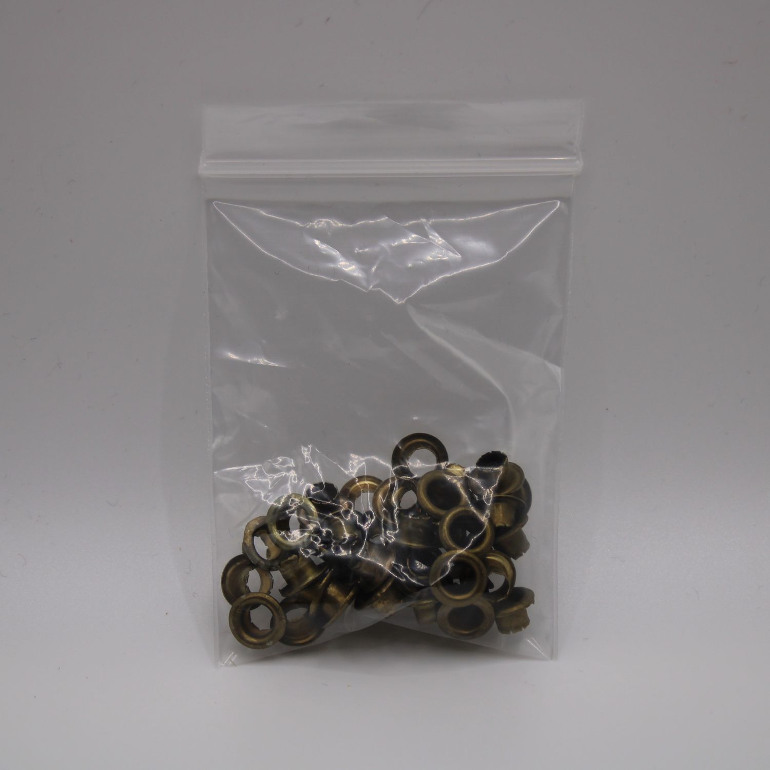 Bruine eyelets