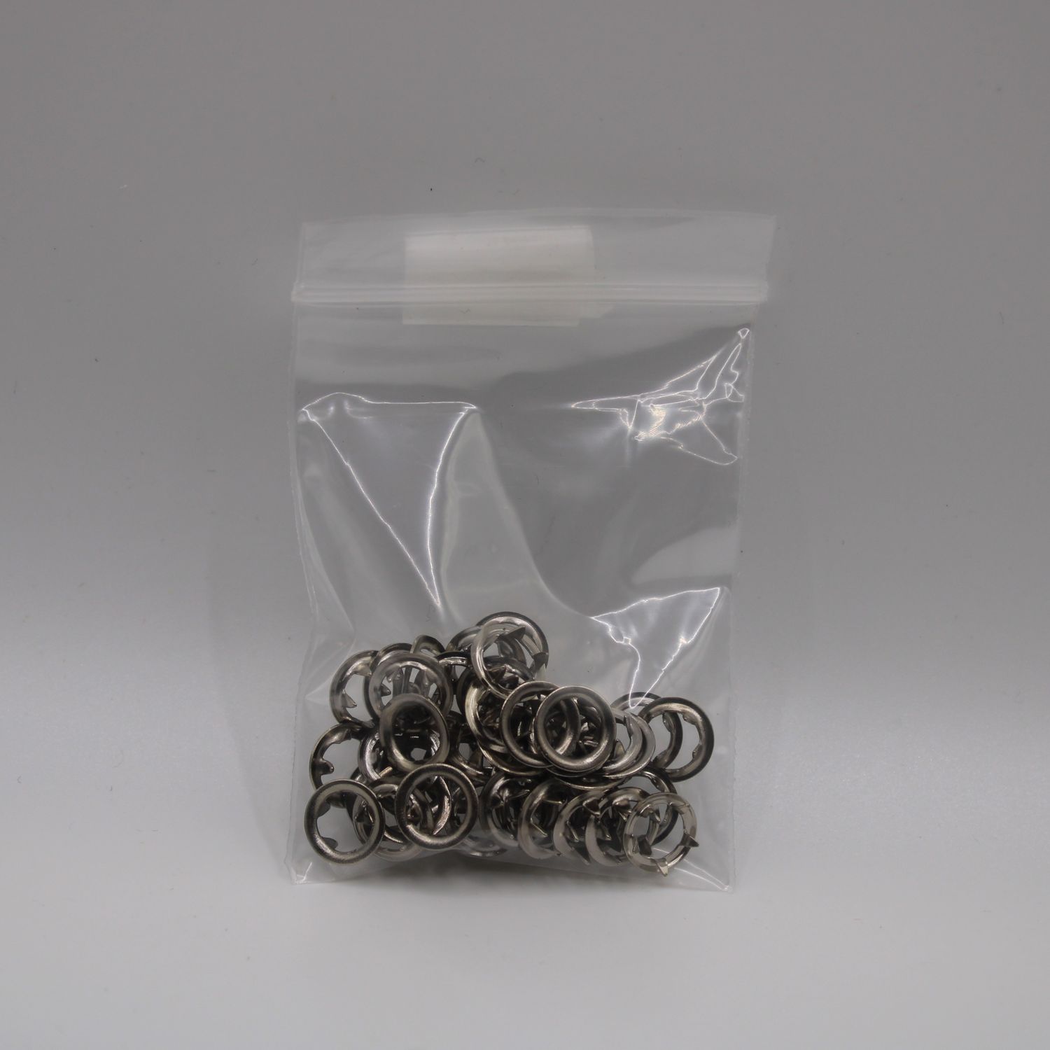 Grijze eyelets