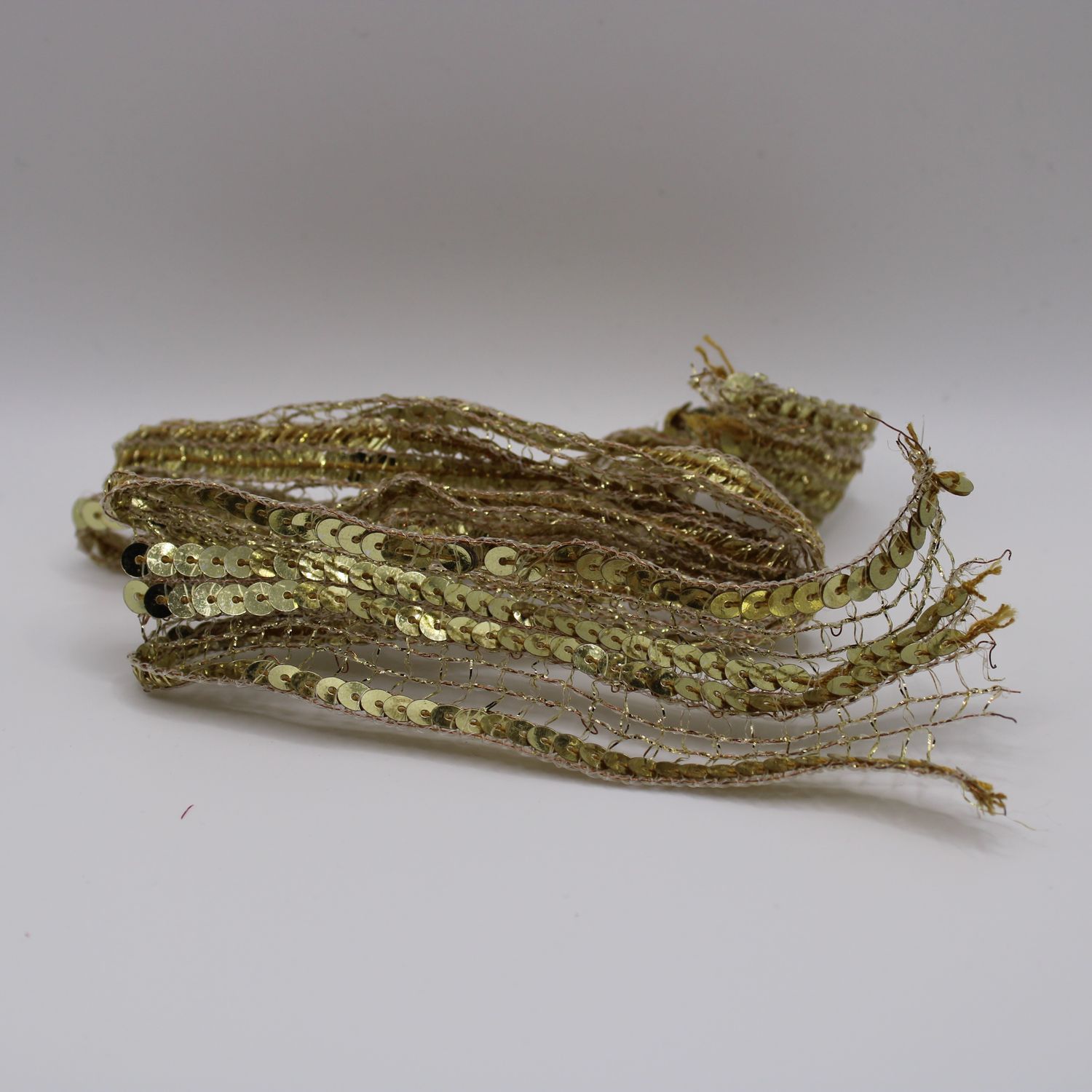 Goudkleurig lintje met pailletten - 0.5 m