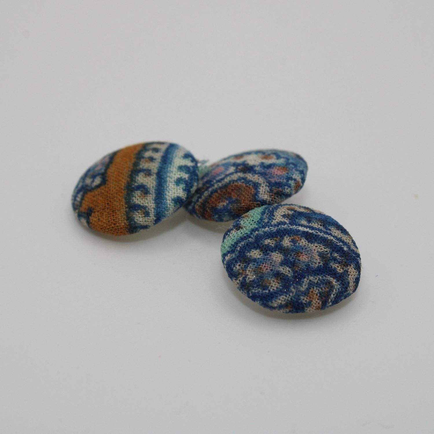 Set van 3 blauwe knopen