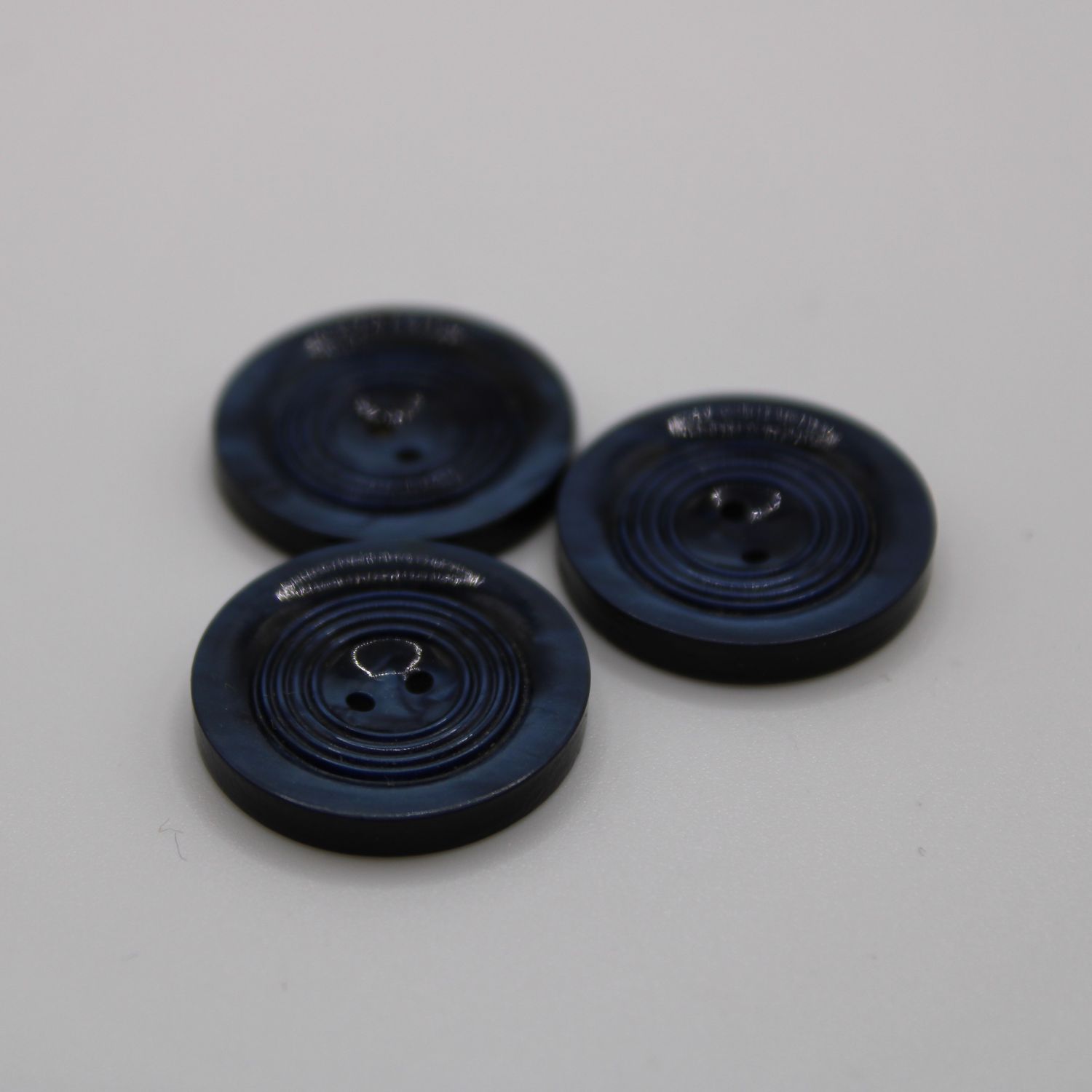 Set van 3 donkerblauwe knopen