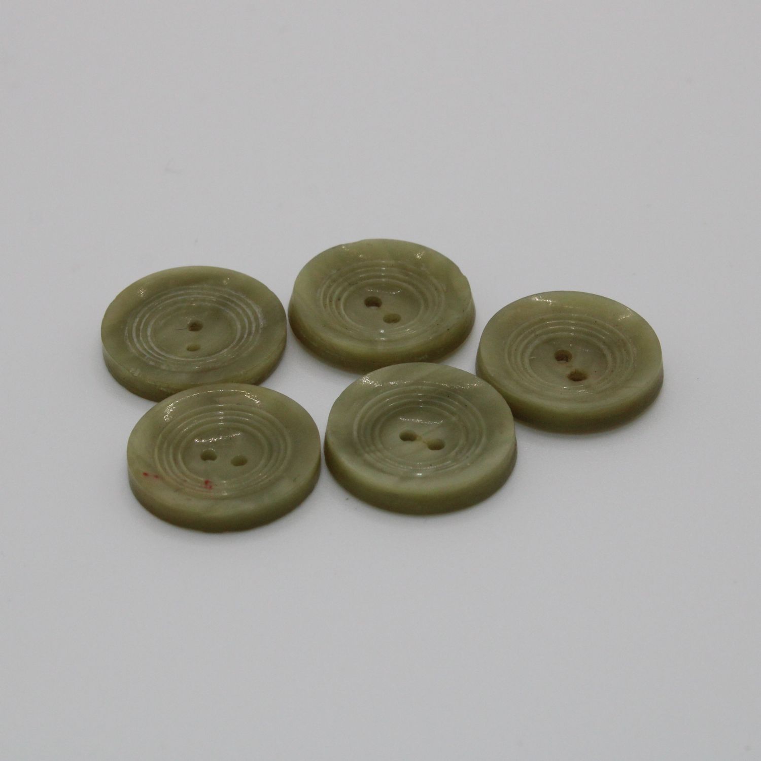 Set van 5 olijfgroene knopen