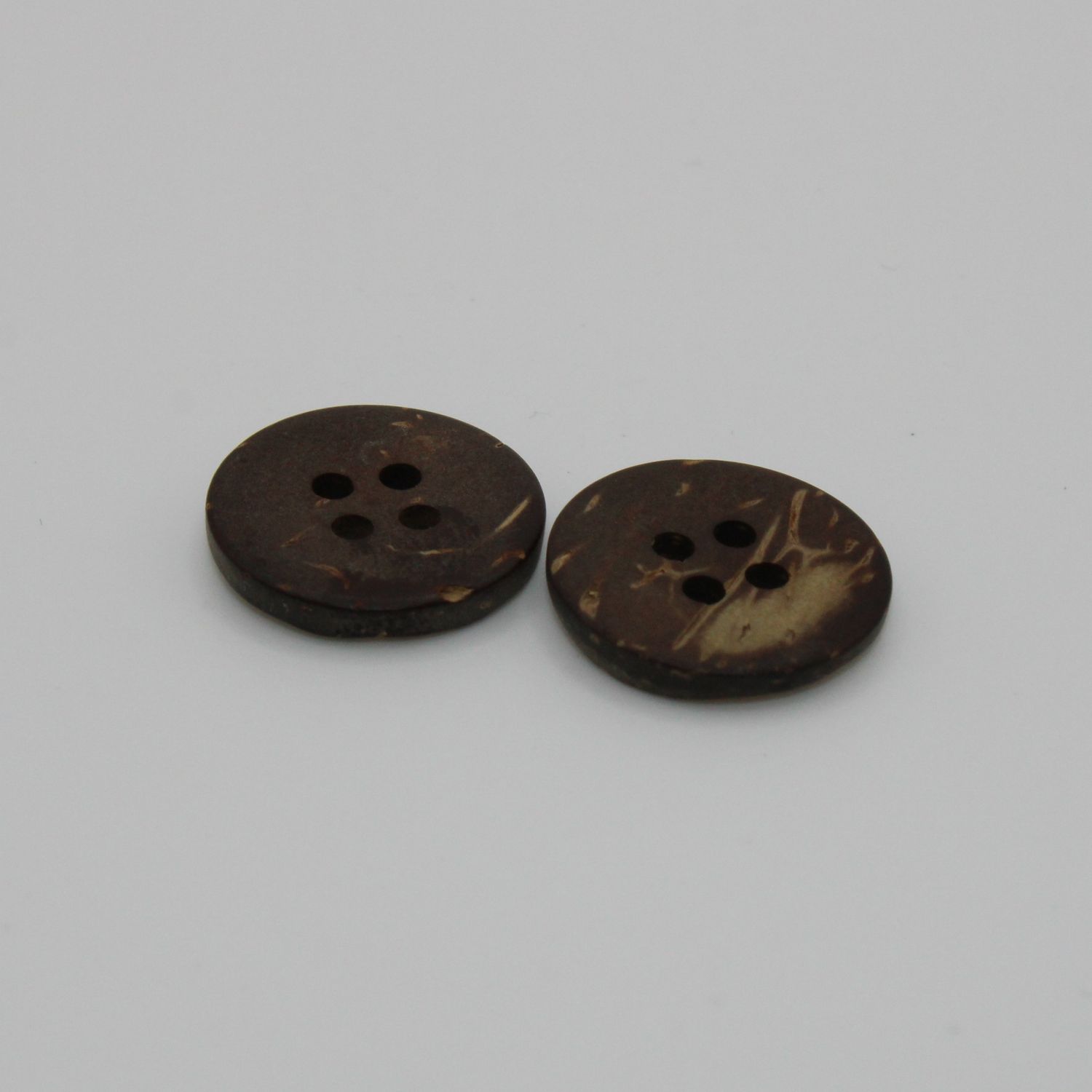 Set van 2 bruine knopen