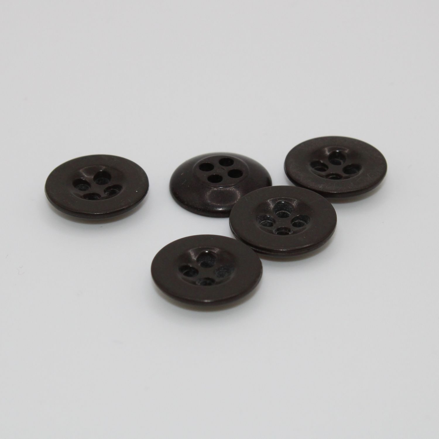 Set van 5 donkerbruine knopen