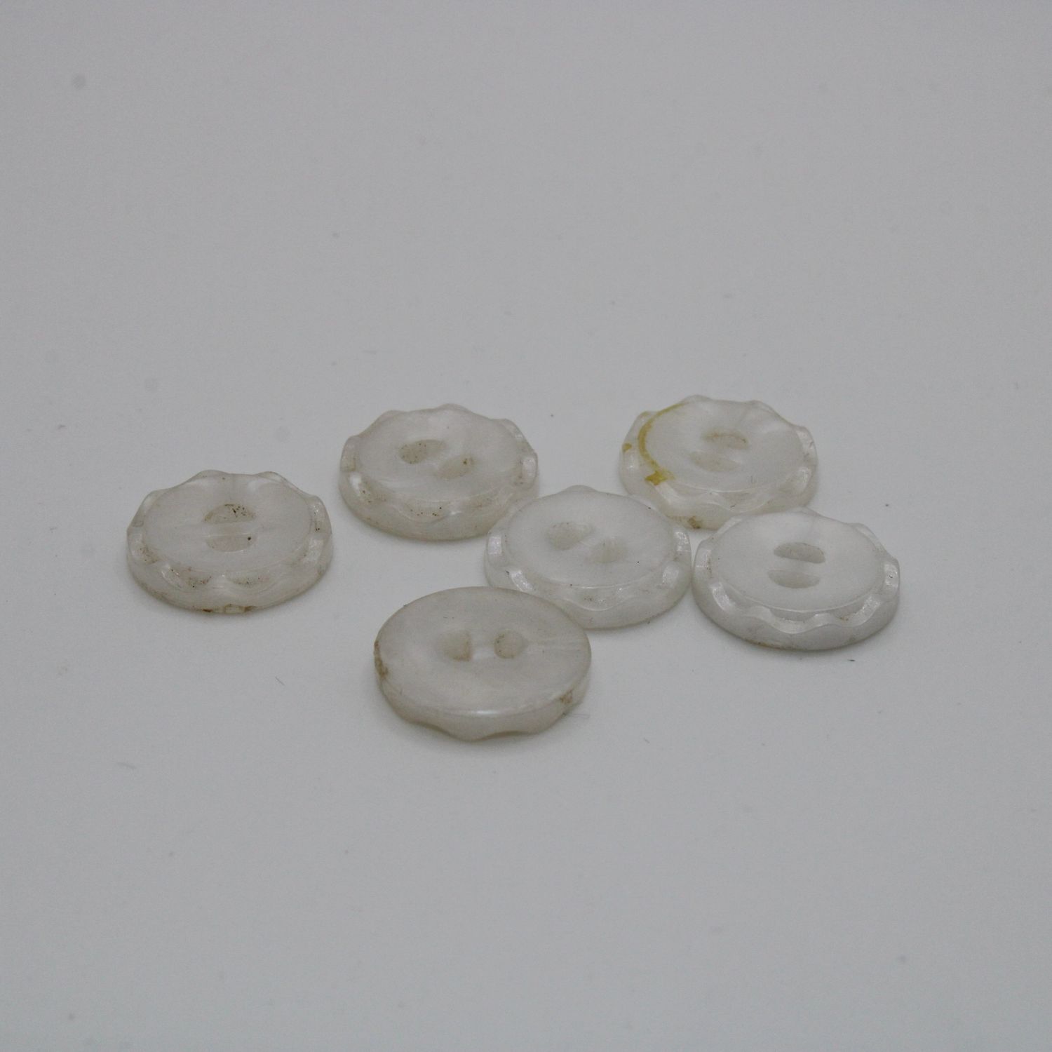 Set van 6 witte knopen