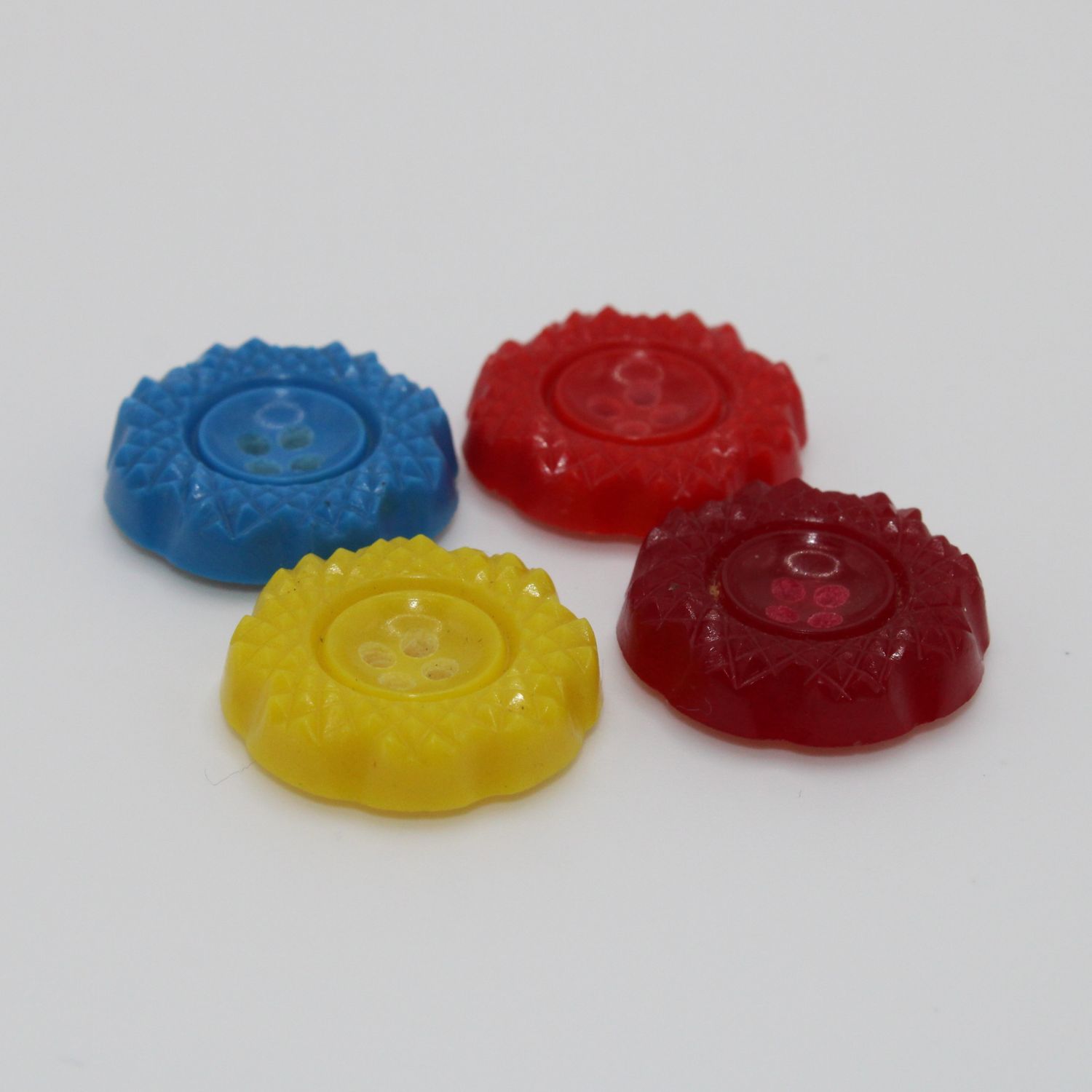 Set van 4 knopen in verschillende kleuren