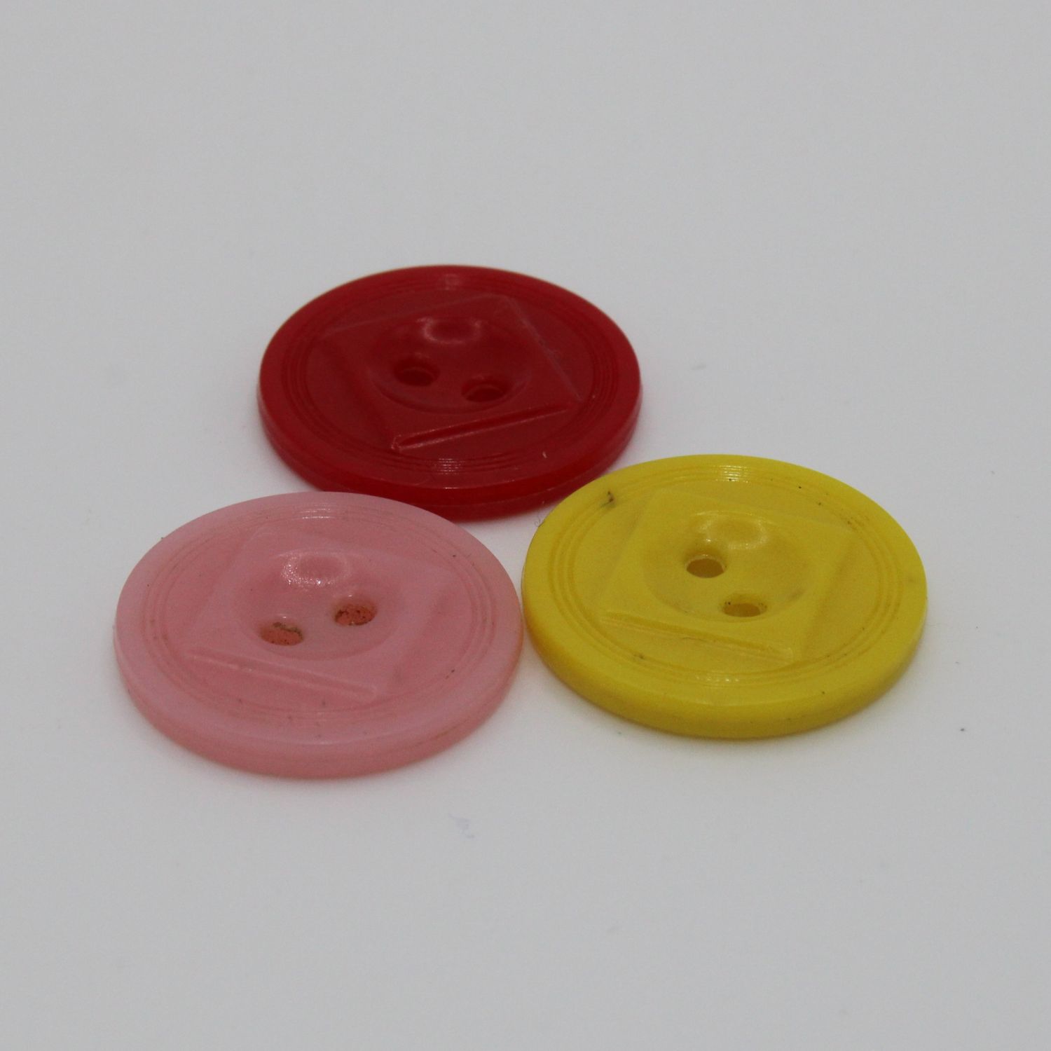 Set van 3 knopen in verschillende kleuren