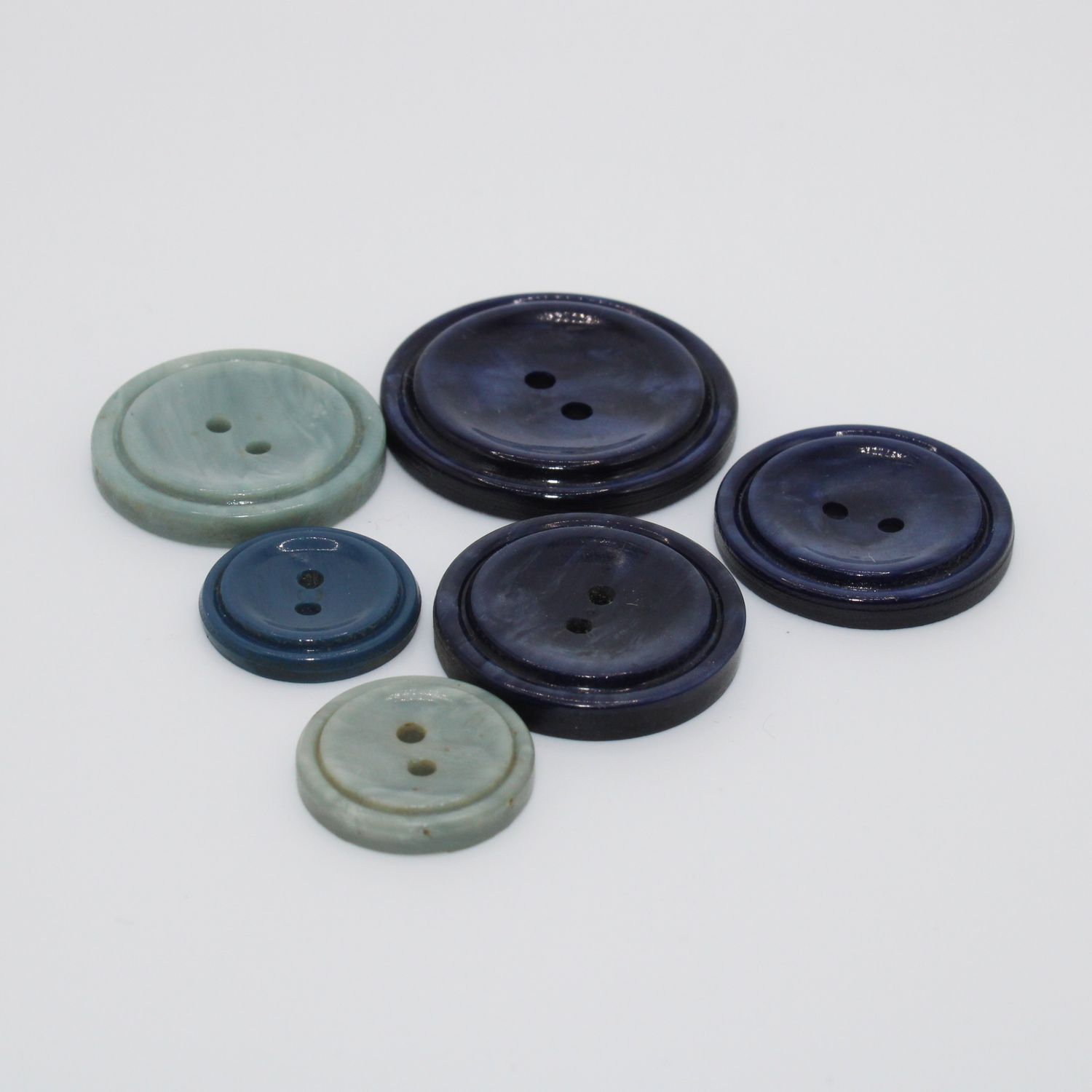 Set van 6 knopen in verschillende kleuren